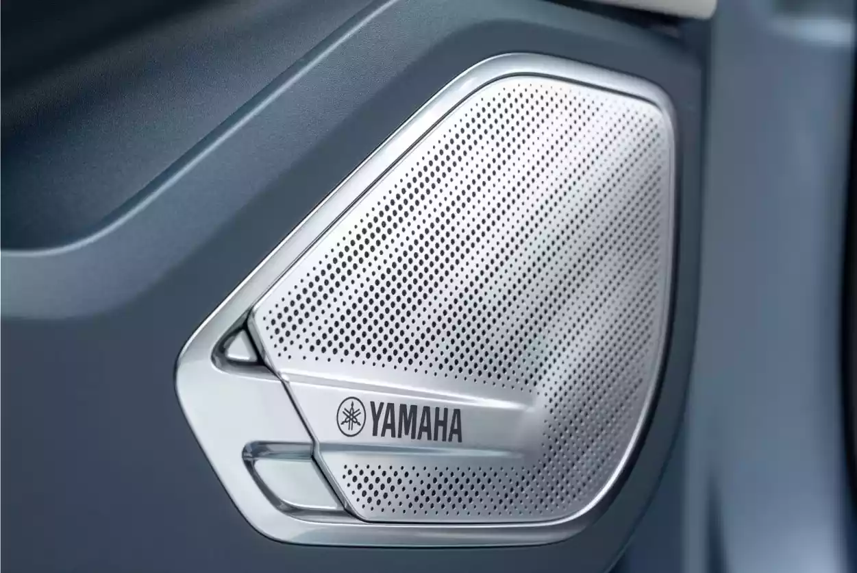 Exclusivo Som Yamaha com 12 alto-alantes