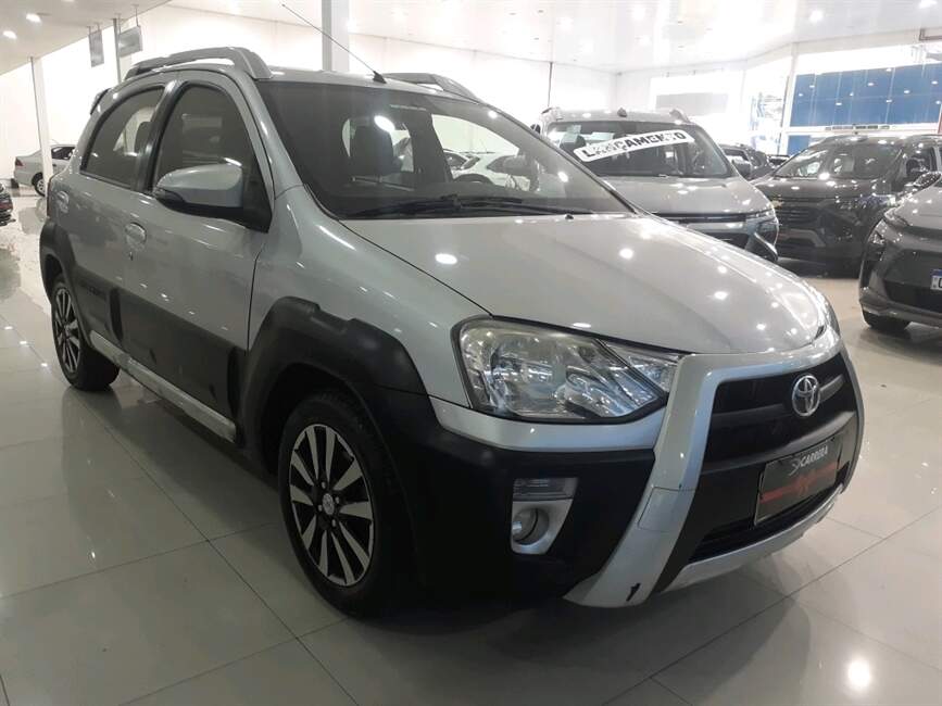 Toyota Etios CROSS 1.5 16V 4P MANUAL
