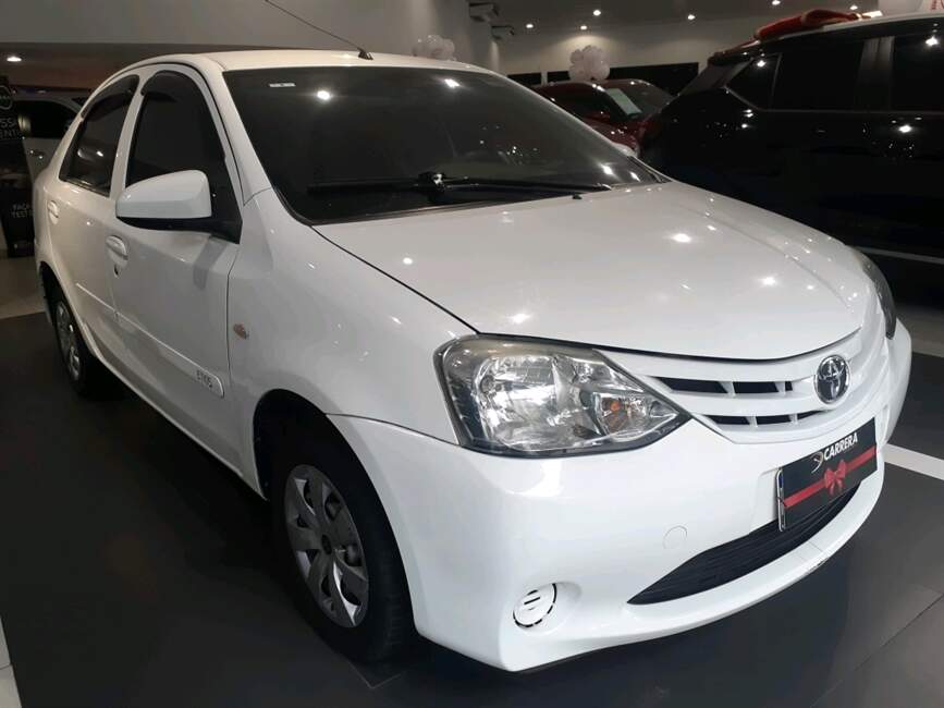Toyota Etios 1.5 X SEDAN 16V 4P MANUAL