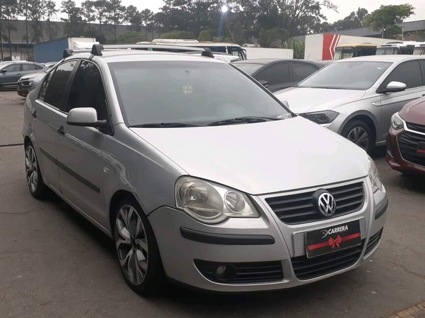Volkswagen Polo SEDAN 1.6 MI 8V TOTAL 4P MANUAL