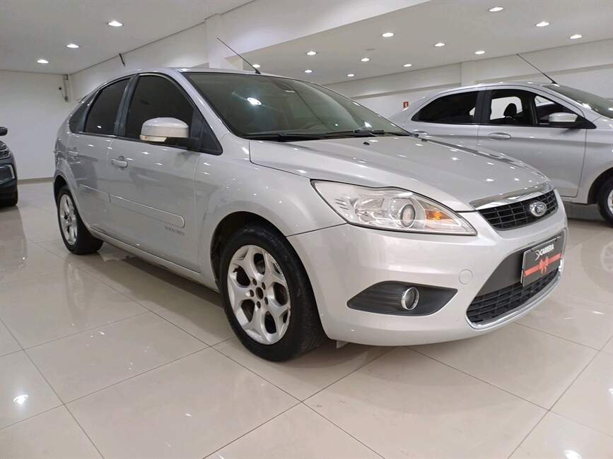 Ford Focus 2.0 TITANIUM HATCH 16V 4P AUTOMATICO