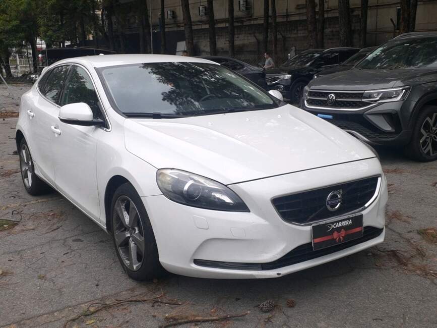 Volvo V40 2.0 T4 DYNAMIC TURBO 4P MANUAL