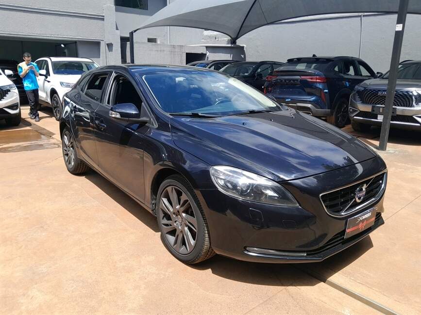 Volvo V40 2.0 T4 DYNAMIC TURBO 4P MANUAL