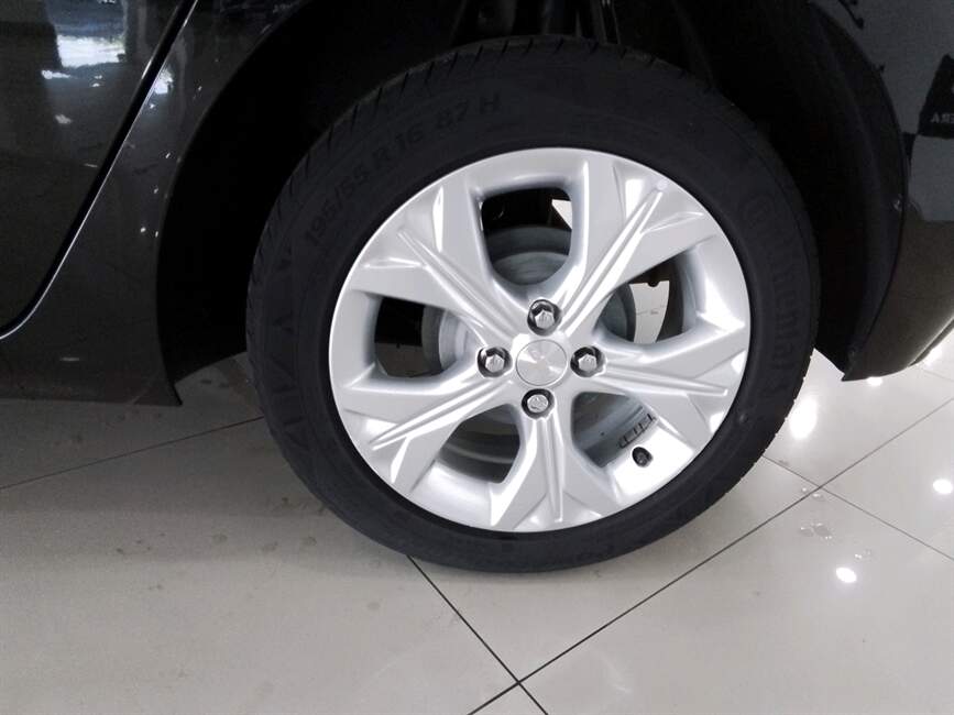 Chevrolet Onix LTZ TURBO