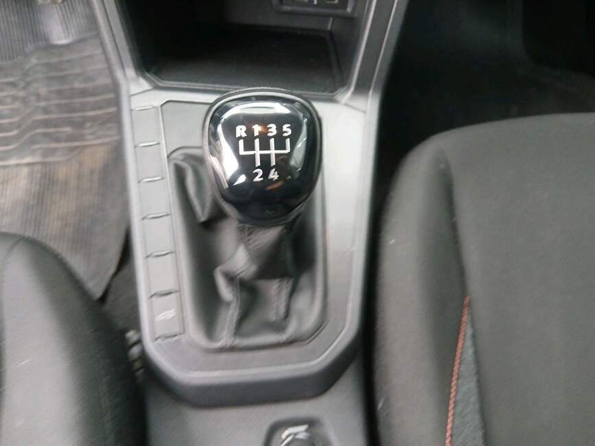 Volkswagen Polo 1.0 MPI TRACK MANUAL
