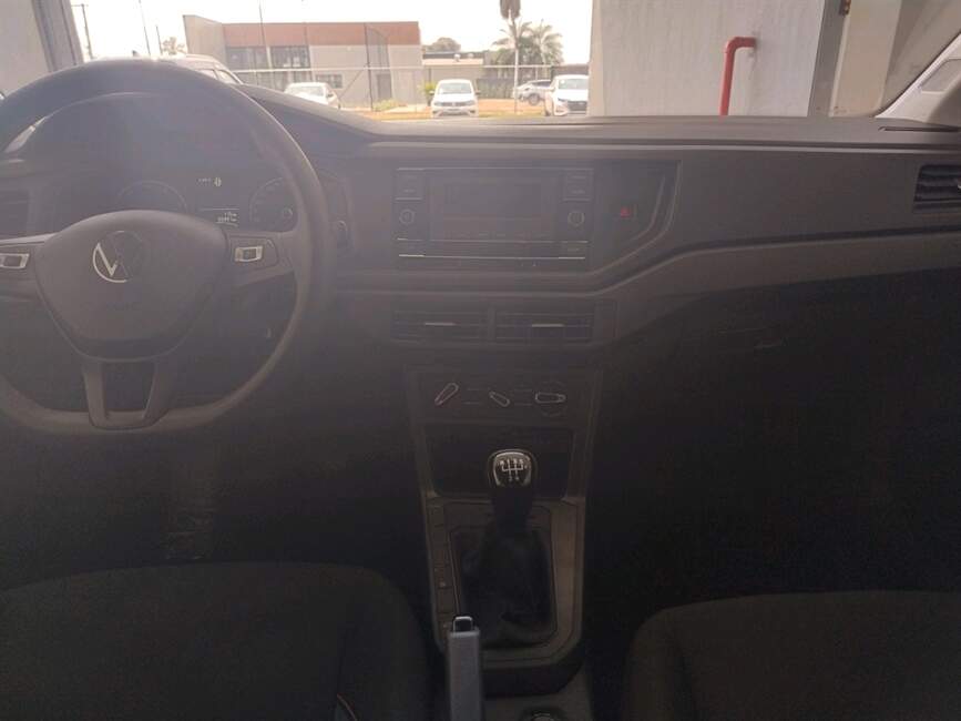 Volkswagen Polo 1.0 MPI TRACK MANUAL