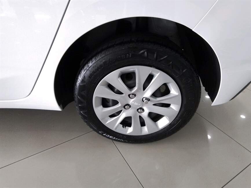 Chevrolet Onix 1.0 LT MANUAL