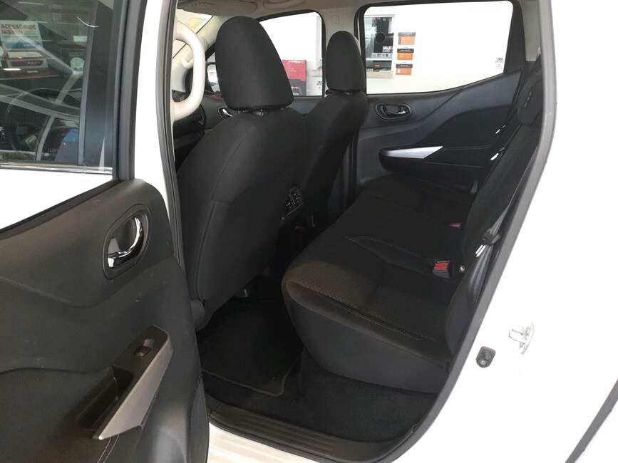 Nissan Frontier 2.3 16V TURBO ATTACK CD 4X4 AUTOMÁ