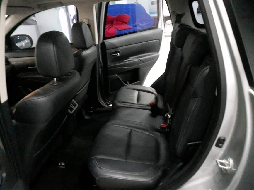 Mitsubishi Outlander 2.2 MIVEC DI-D HPE-S AWD AUTOMATI