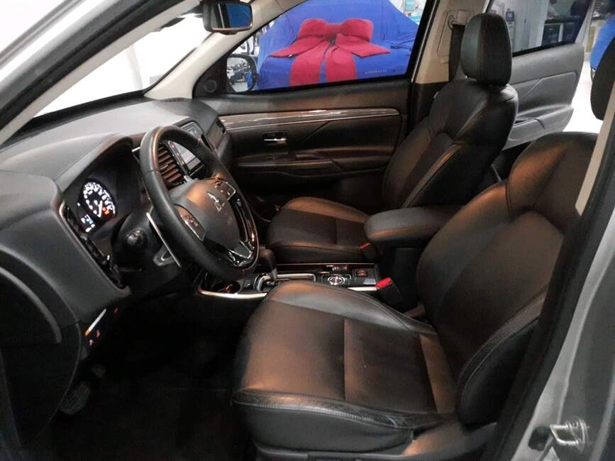 Mitsubishi Outlander 2.2 MIVEC DI-D HPE-S AWD AUTOMATI