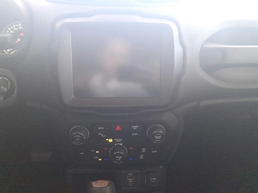 Jeep Renegade 1.8 16V LONGITUDE 4P AUTOMÁTICO