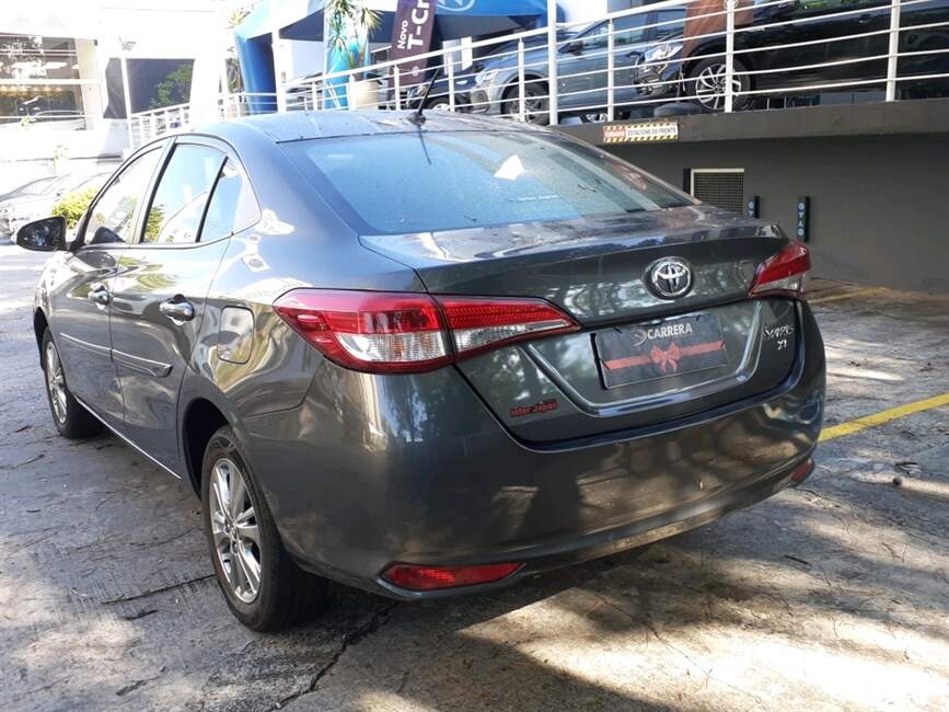 Toyota Yaris 1.5 16V SEDAN XL PLUS TECH MULTIDRIVE