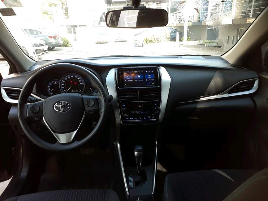 Toyota Yaris 1.5 16V SEDAN XL PLUS TECH MULTIDRIVE
