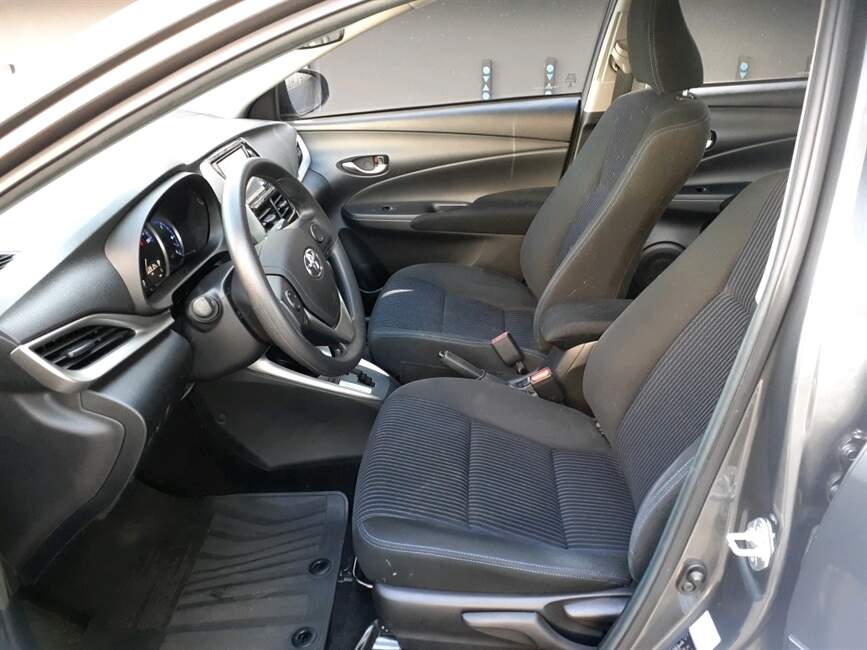 Toyota Yaris 1.5 16V SEDAN XL PLUS TECH MULTIDRIVE