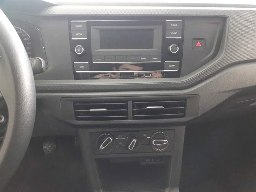 Volkswagen Polo 1.0 MPI TRACK MANUAL