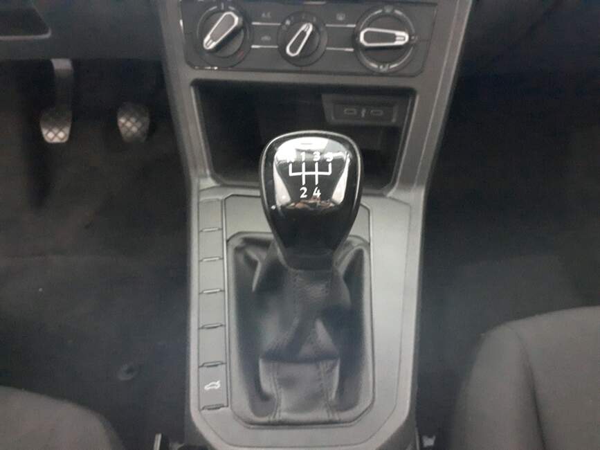 Volkswagen Polo 1.0 MPI TRACK MANUAL