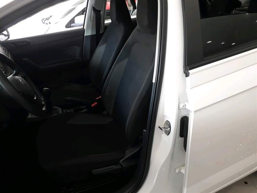 Volkswagen Polo 1.0 MPI TRACK MANUAL