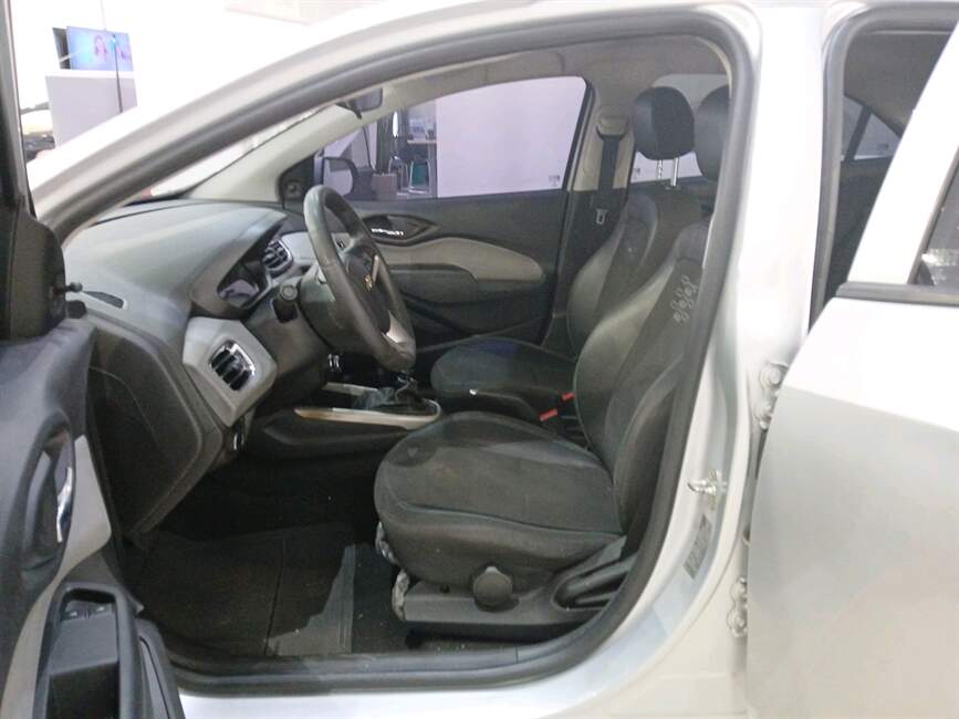 Chevrolet Onix 1.0 MPFI LT 8V 4P MANUAL