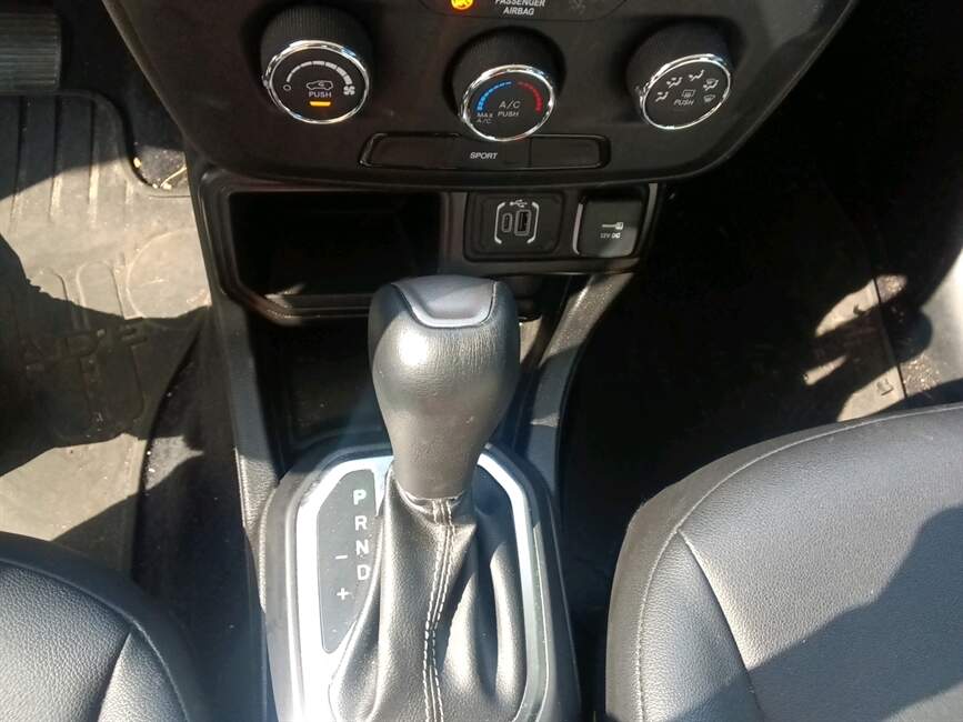 Jeep Renegade 1.3 T270 TURBO SPORT AT6