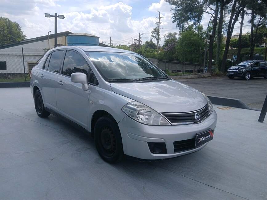 Nissan Tiida 1.8 SEDAN 16V 4P MANUAL