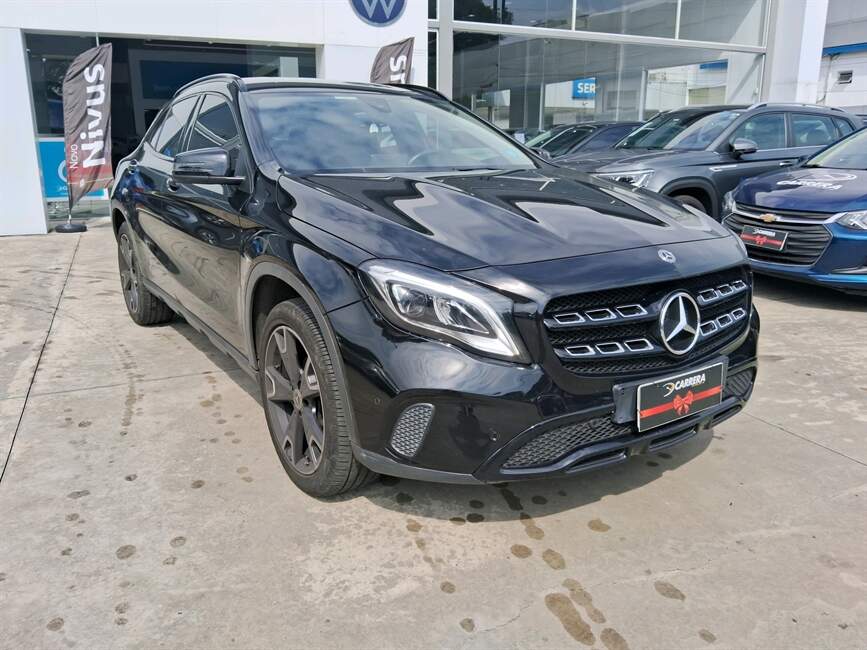 Mercedes-Benz GLA 200 1.6 CGI NIGHT 7G-DCT