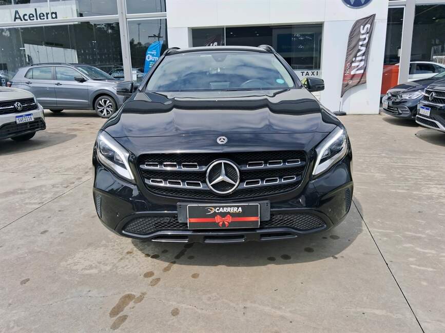 Mercedes-Benz GLA 200 1.6 CGI NIGHT 7G-DCT