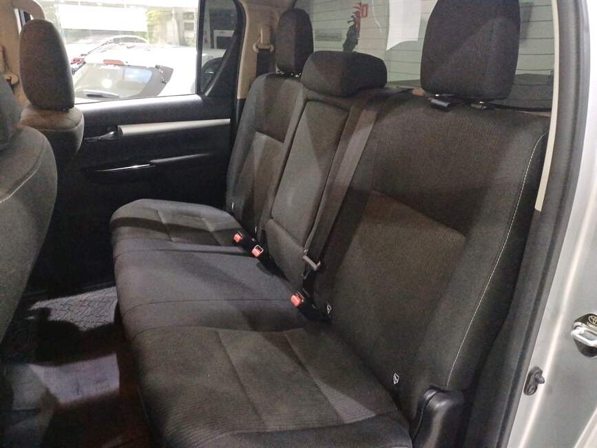 Toyota Hilux 2.7 SR 4X2 CD 16V 4P MANUAL