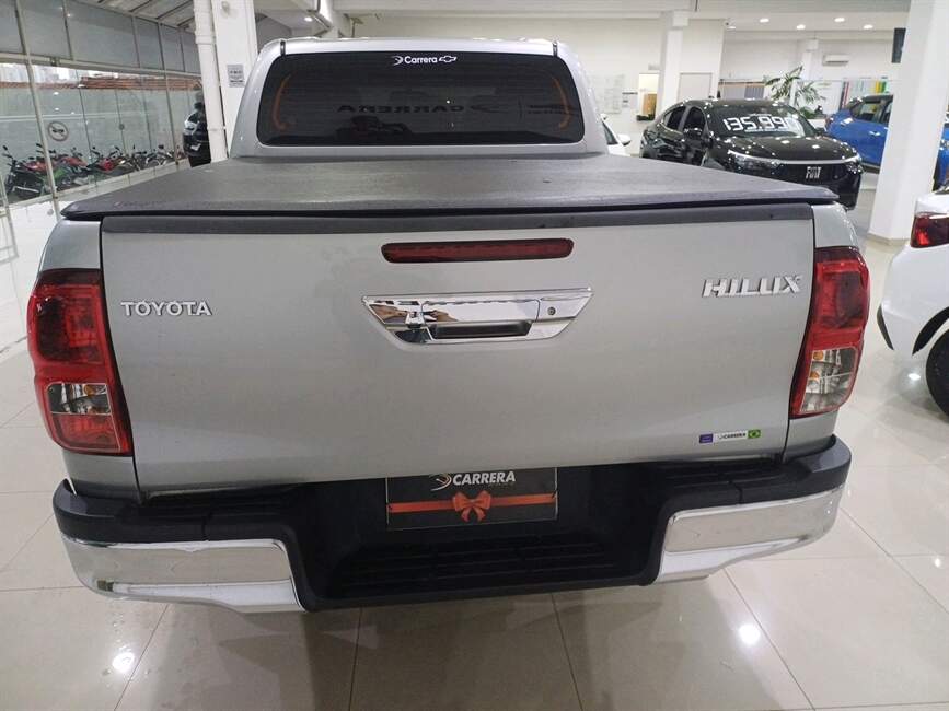 Toyota Hilux 2.7 SR 4X2 CD 16V 4P MANUAL