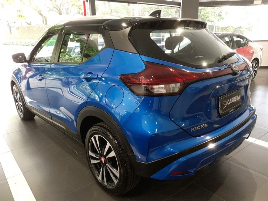 Nissan Kicks 1.6 CVT EXCLUSIVE CINZA P. TECH