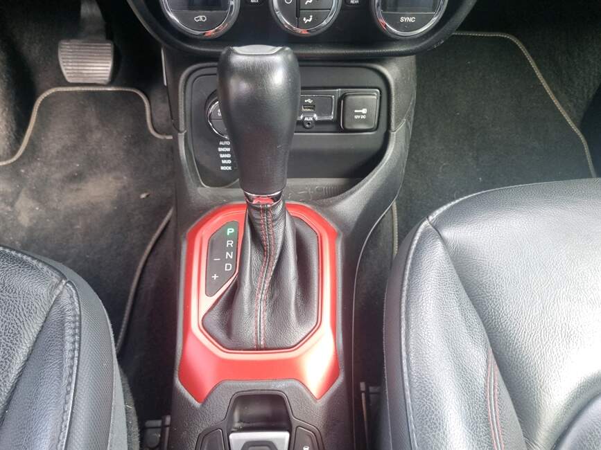 Jeep Renegade 2.0 16V TURBO TRAILHAWK 4P 4X4 AUT