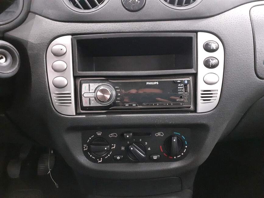 Citroen C3 1.4 I EXCLUSIVE 8V 4P MANUAL