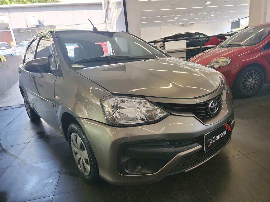 Toyota Etios 1.3 X 16V 4P AUTOMATICO