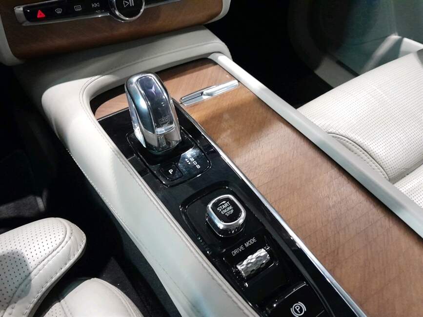 Volvo XC90 2.0 T8 HYBRID INSCRIPTION AWD GEARTRONIC