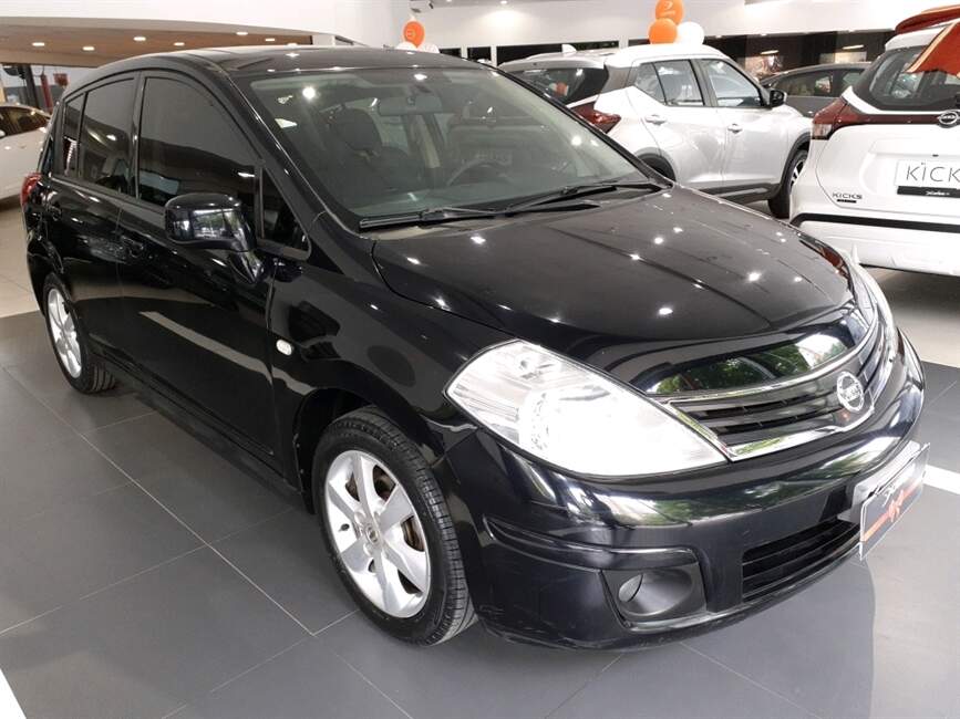 Nissan Tiida 1.8 SL 16V 4P MANUAL