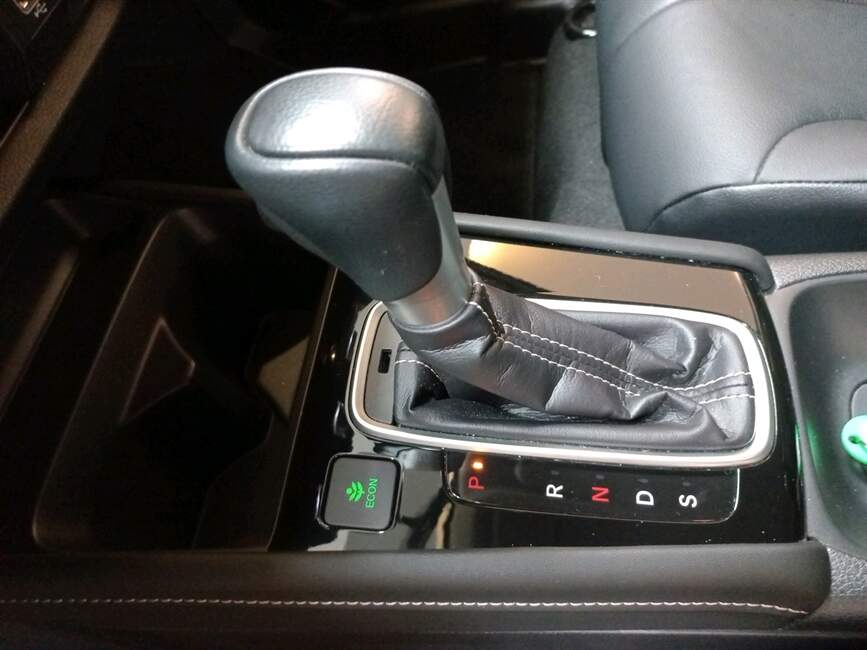 Honda City 1.5 I-VTEC HATCH EXL CVT