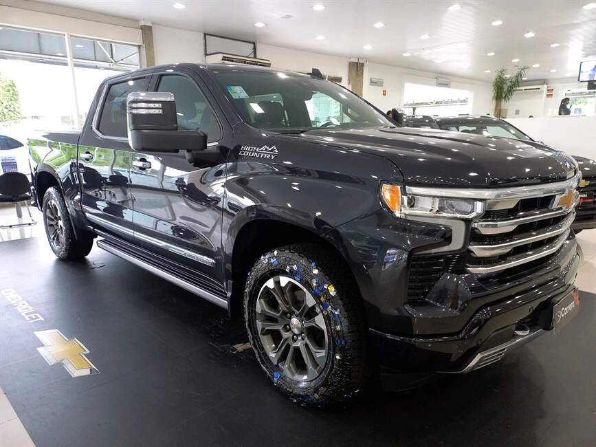 Chevrolet Silverado HIGH COUNTRY 5.3L 4X4