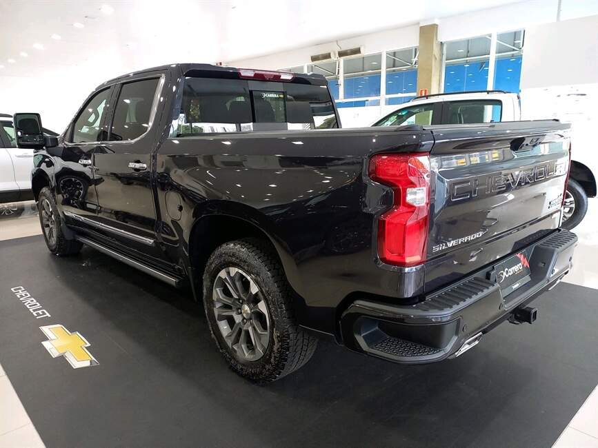 Chevrolet Silverado HIGH COUNTRY 5.3L 4X4