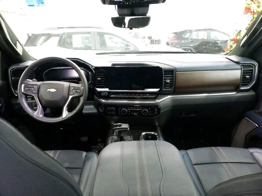 Chevrolet Silverado HIGH COUNTRY 5.3L 4X4