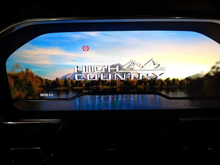 Chevrolet Silverado HIGH COUNTRY 5.3L 4X4
