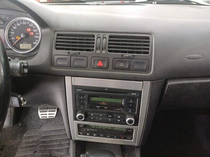 Volkswagen Golf 2.0 MI SPORTLINE 8V FLEX 4P TIPTRONIC