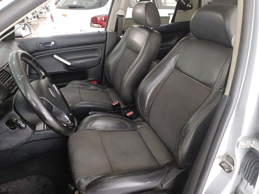 Volkswagen Golf 2.0 MI SPORTLINE 8V FLEX 4P TIPTRONIC