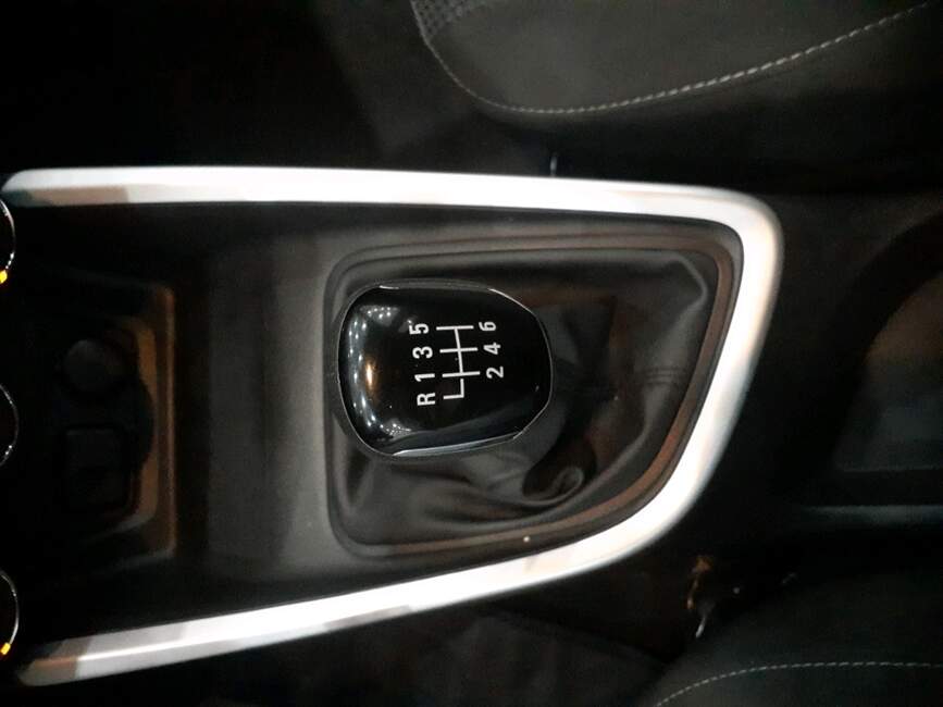 Chevrolet Onix 1.0 LT MANUAL