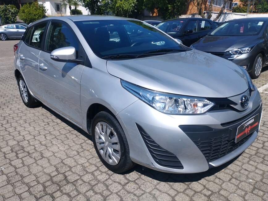Toyota Yaris 1.3 16V XL LIVE MULTIDRIVE