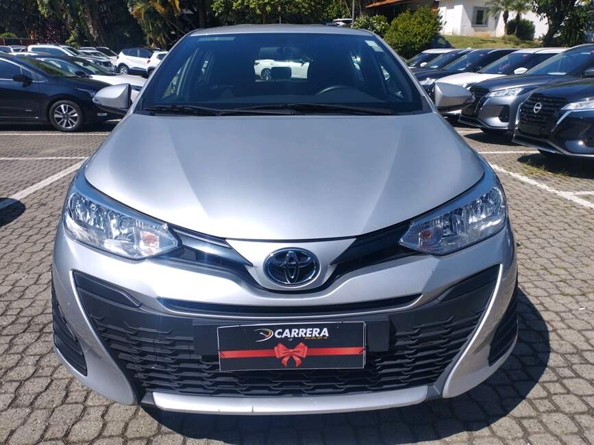 Toyota Yaris 1.3 16V XL LIVE MULTIDRIVE
