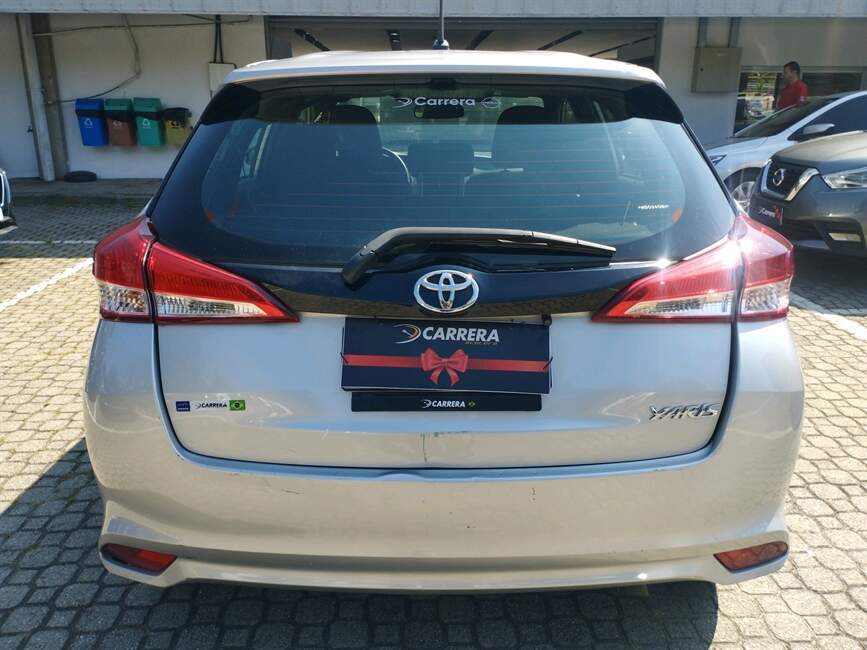 Toyota Yaris 1.3 16V XL LIVE MULTIDRIVE