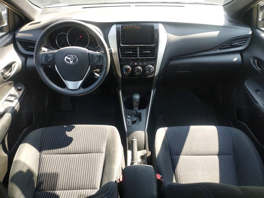 Toyota Yaris 1.3 16V XL LIVE MULTIDRIVE