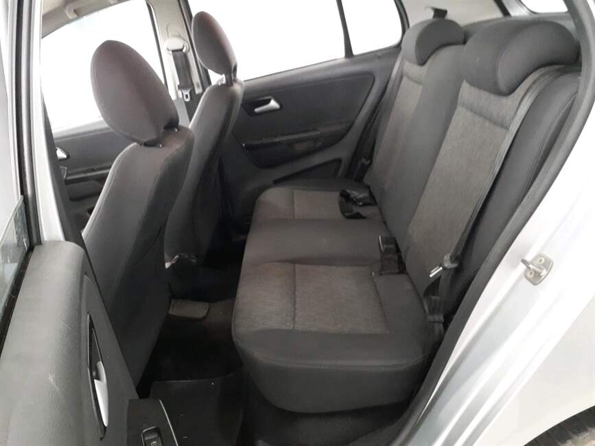 Volkswagen Fox 1.6 MI 8V 4P AUTOMATIZADO