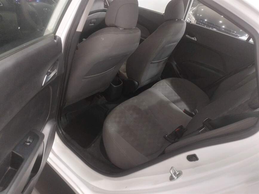 Hyundai HB20S 1.6 COMFORT PLUS 16V 4P MANUAL
