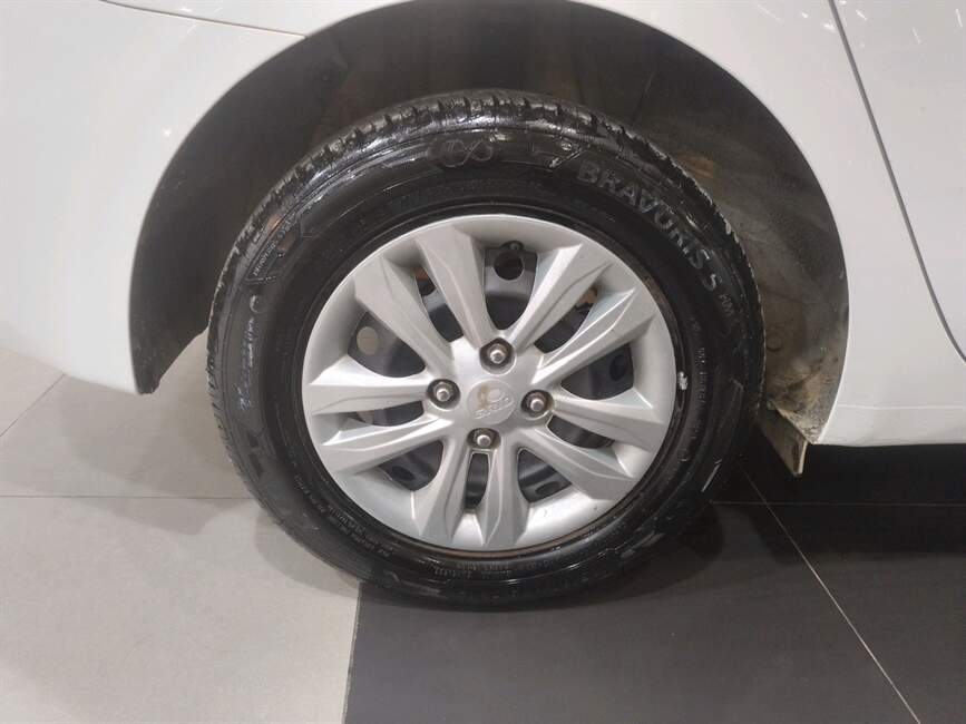 Hyundai HB20S 1.6 COMFORT PLUS 16V 4P MANUAL