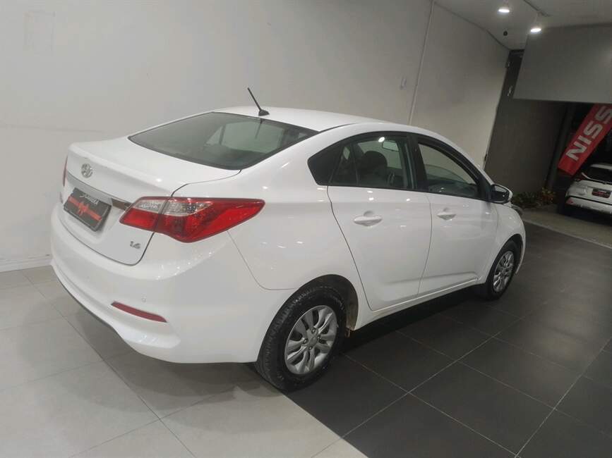 Hyundai HB20S 1.6 COMFORT PLUS 16V 4P MANUAL